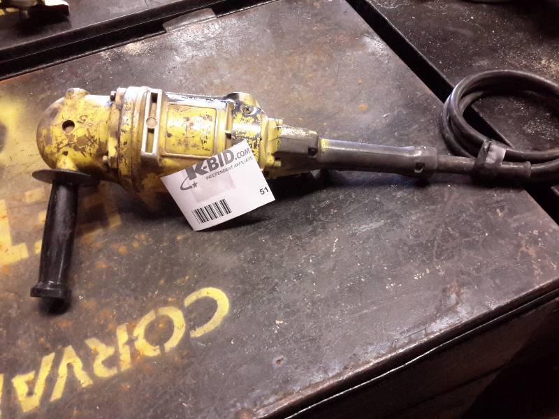 lot 51 image: Dewalt 79 in Sander