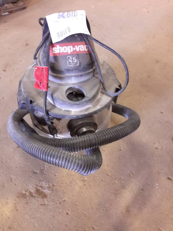 lot 69 image: Model 4045A WetDry Vac. 4.5 HP Shop Vac