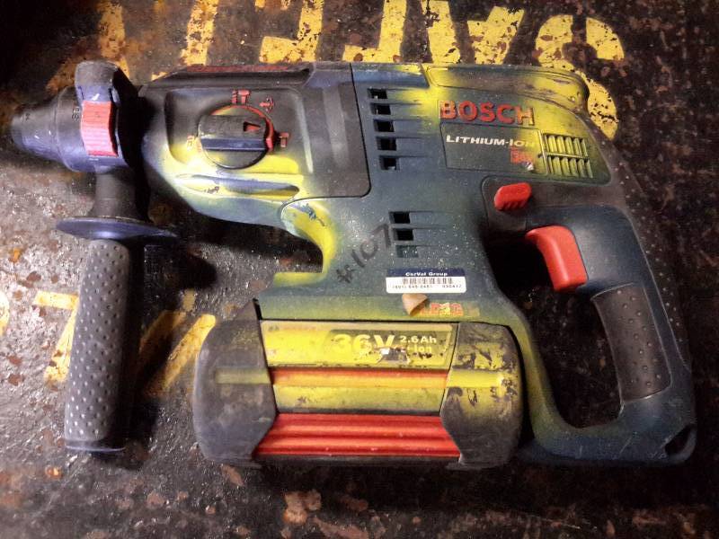 lot 81 image: Bosch, 36V Rotary hammer
