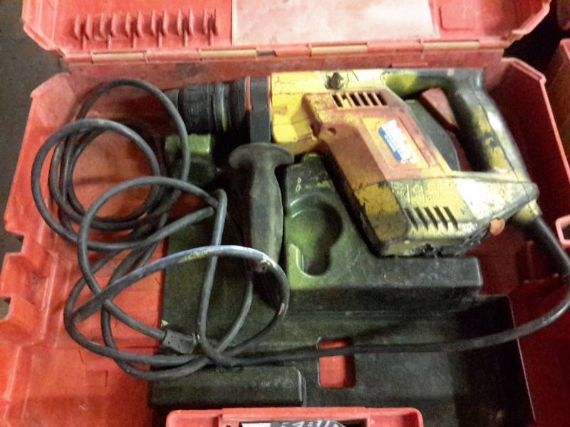 lot 82 image: HILTI TE5 Rotary Hammer