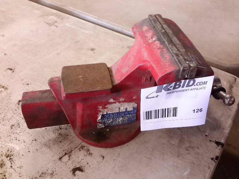 lot 126 image: WiLTON, No 6 Vise