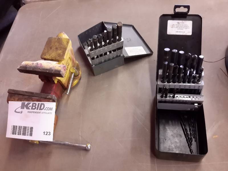 lot 123 image: WILTON, No 4 Vise and set of drill bits