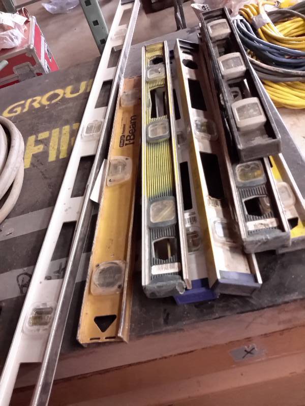 lot 169 image: Lot of Misc. Lengths of Levels as pictured