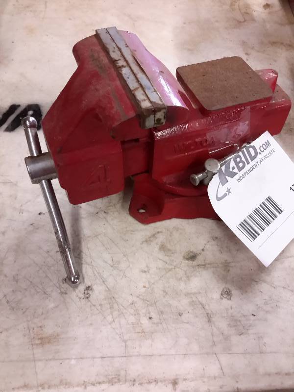 lot 174 image: WILTON, No 4 Vise