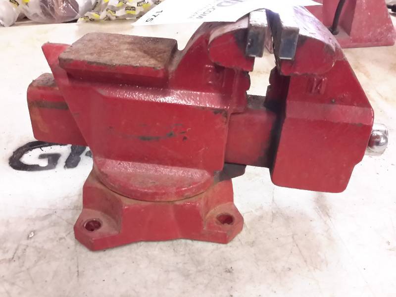 lot 175 image: WILTON, No 4 Vise