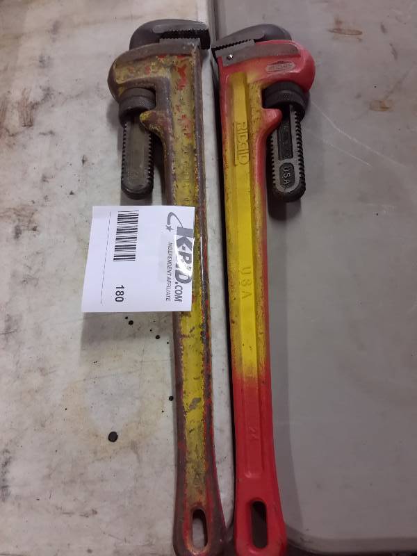 lot 180 image: 2, 24in Steel Pipe Wrenches