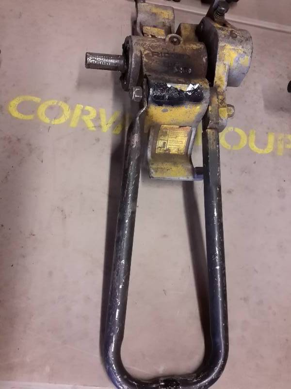 lot 195 image: Ridgid 916 Roll Groover