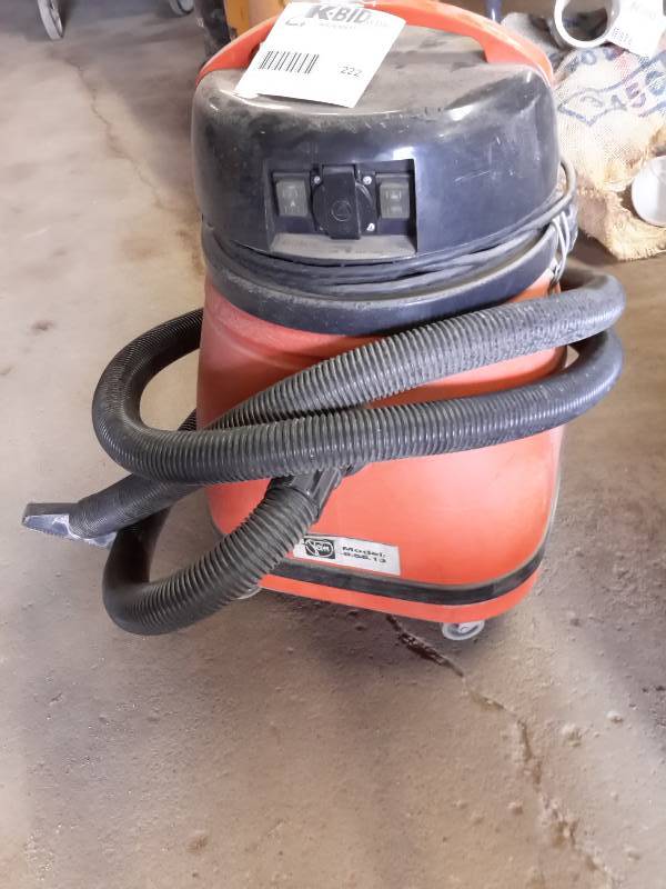 lot 222 image: Fein Vacuum