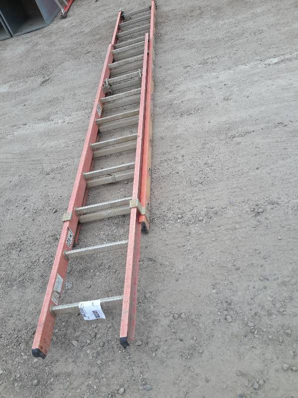 lot 330 image: Werner 24ft ladder