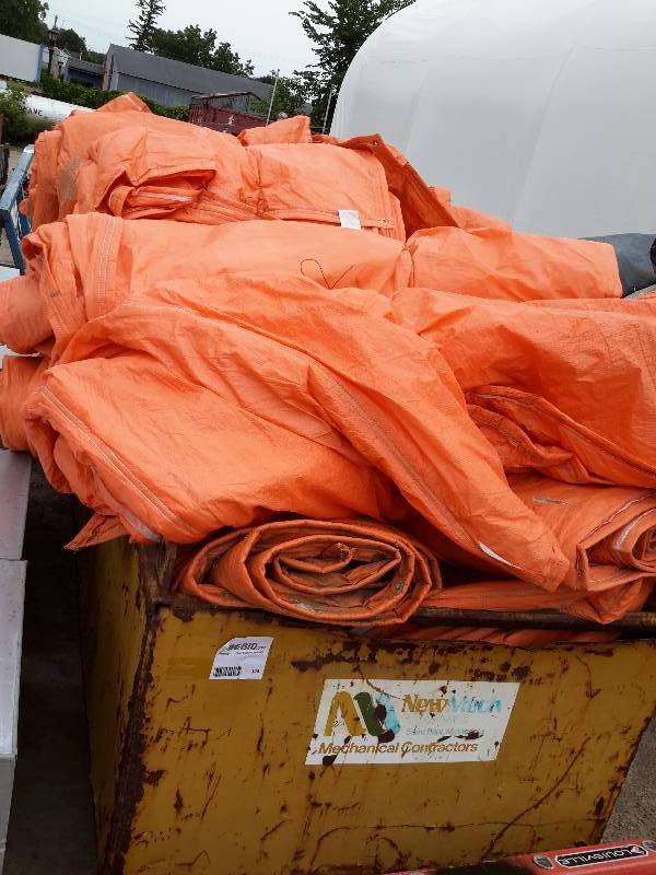 lot 326 image: Large number of cement curing blankets