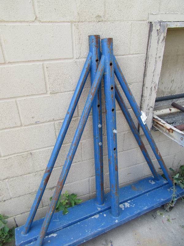 lot 274 image: 2 Tripods only (as in 273).  No crossmember