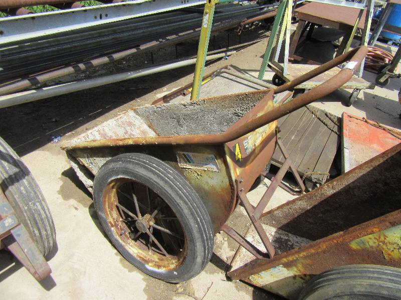 lot 277 image: Heavy Duty Spoke wheel cement Cart
