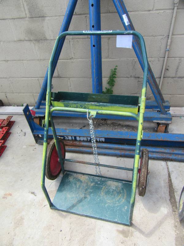 lot 289 image: 2 Tank upright cart