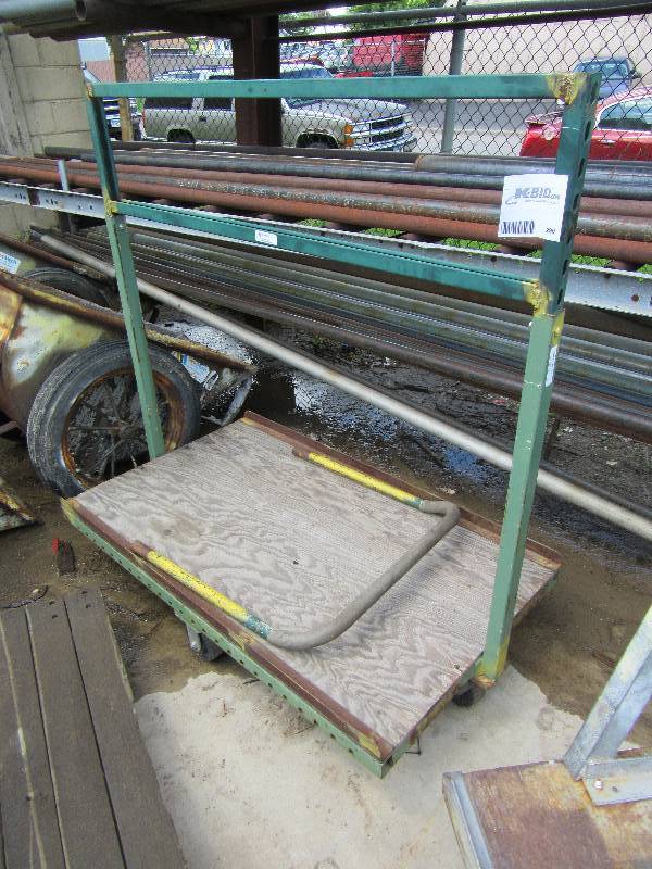 lot 290 image: Rollling Cart with upright crossbar..57 in x 32in x 45 h, plus raises another 24 in