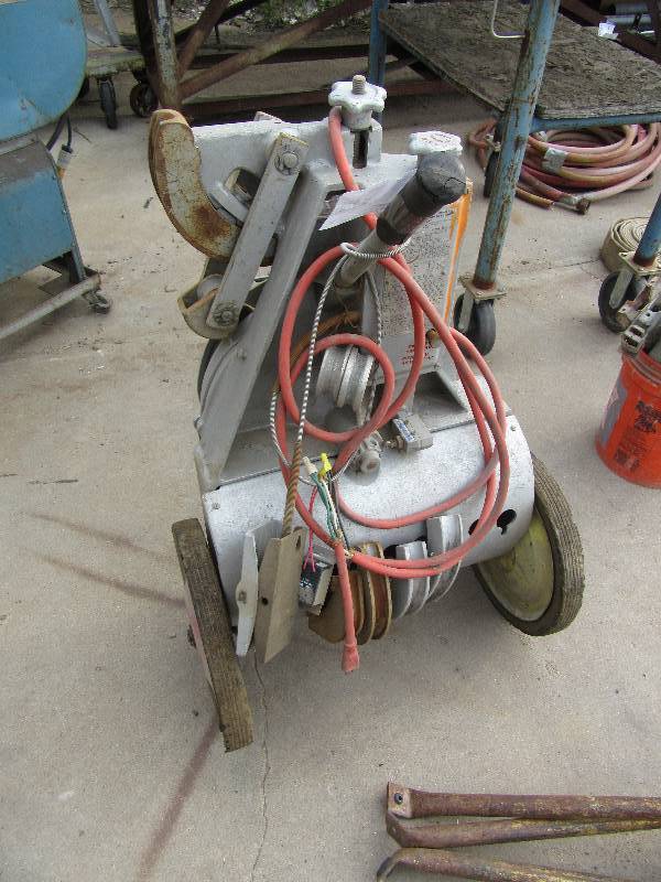 lot 6 image: Ridgid, 805 Condumatic Bender