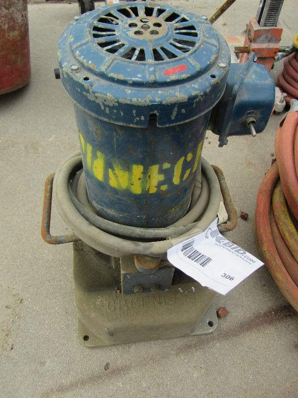 lot 306 image: Hydraulic Pump for Bender