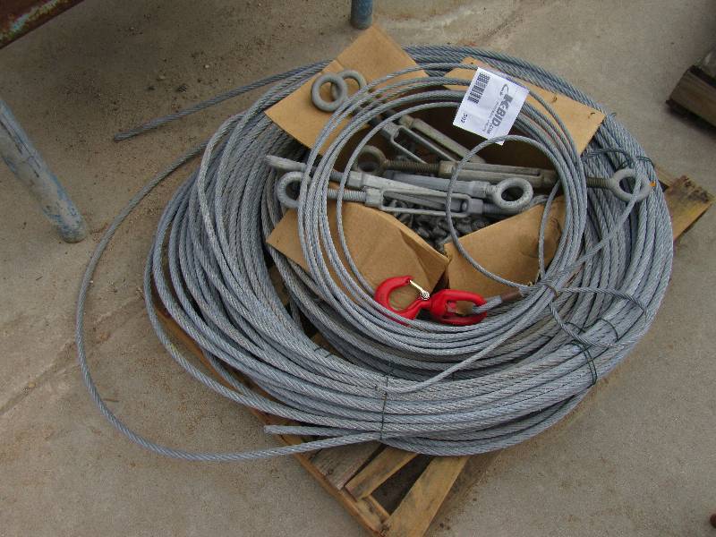 lot 302 image: Lot of Cable and eye hooks as shown.