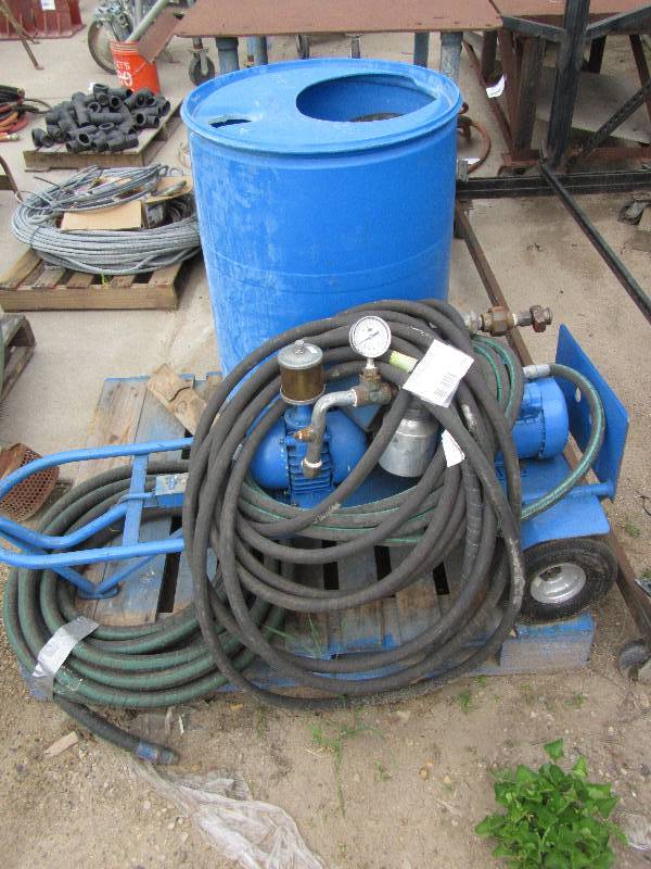 lot 309 image: Heavy Duty Pump system with hose drum.. 1.5 H.P. 1750 RPM