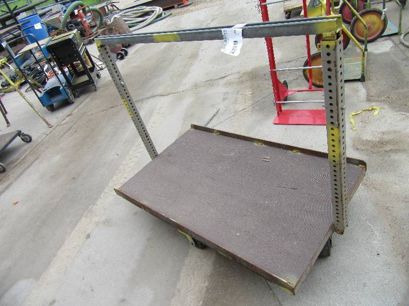 lot 251 image: Rollling Cart with upright crossbar..57 in x 32in x 45 h, plus raises another 24 in
