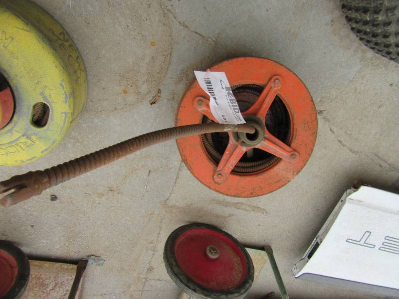 lot 257 image: Spool of Sewer Snake