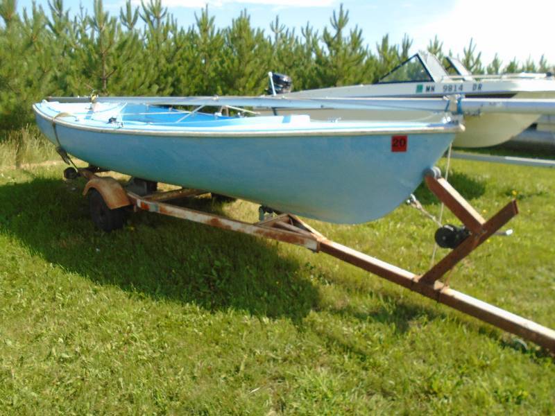 lot 2 image: Chrysler Sailboat