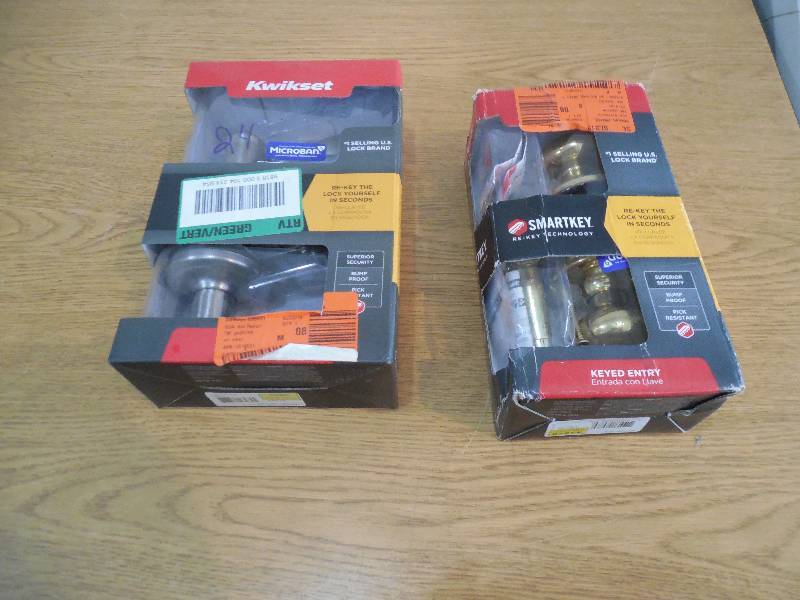 KWIKSET DOOR LOCK SET X 2