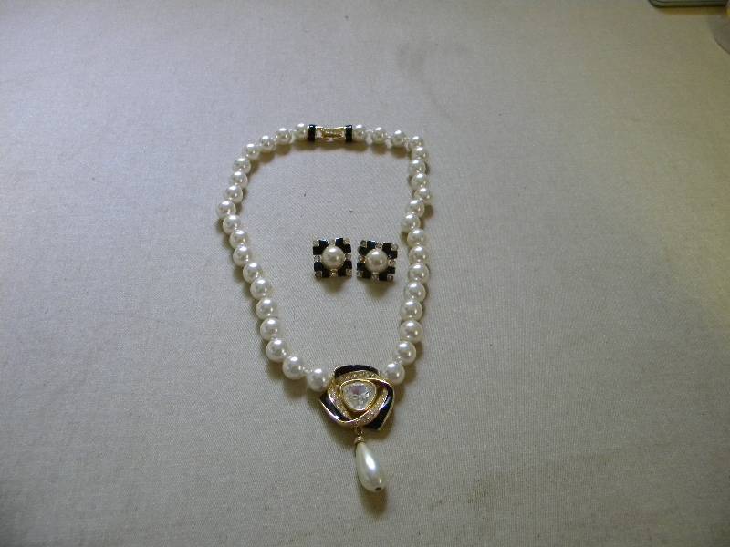 Necklace & Earrings