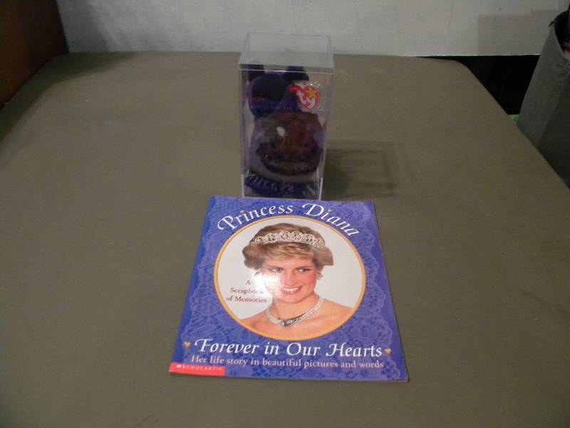 Princess Di Beanie Baby & Scrapbook of Memories
