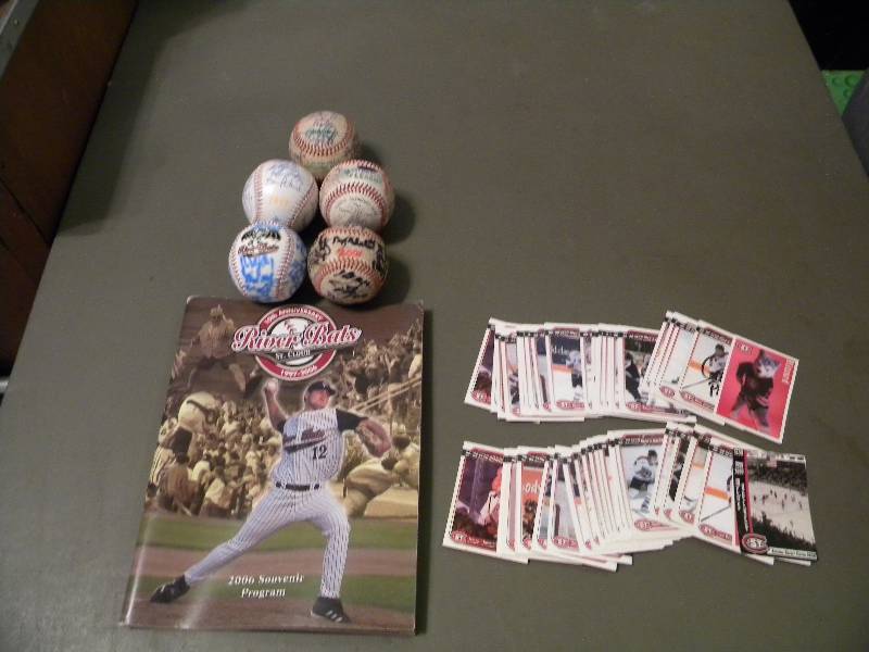 River Bats Program and Autographed Baseballs & SCSU Hockey Cards