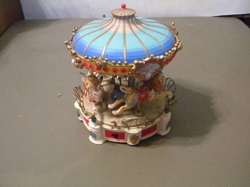 Lighted Musical Carousel