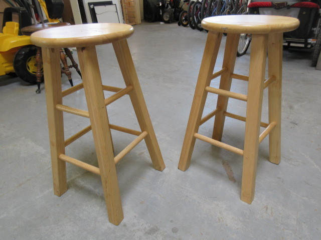 lot 306 image: 2 OAK BAR STOOLS