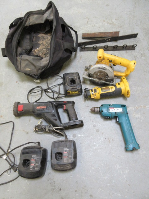 lot 310 image: MISCELLANEOUS CORDLESS POWER TOOLS