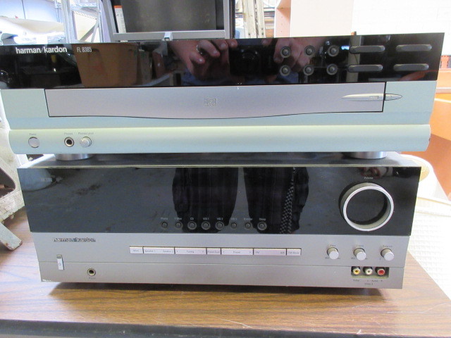 lot 325 image: HARMON KARDON AV RECEIVER & 5 DISC CD CAROUSEL