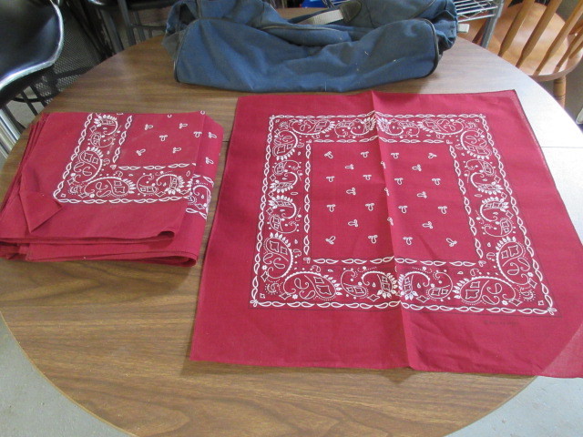 lot 333 image: BANDANNAS AND DUFFEL BAG