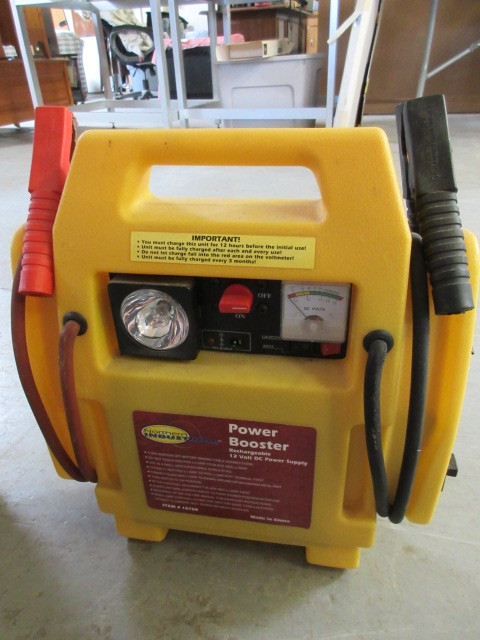 lot 336 image: 12 VOLT DC POWER SUPPLY  JUMP-STARTER