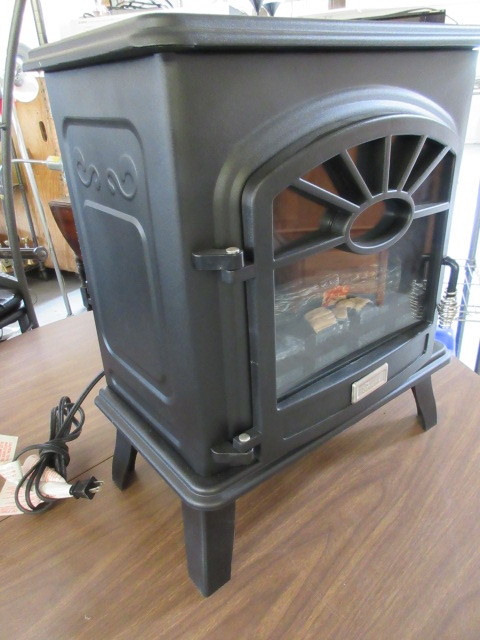 lot 352 image: CRESTON ELECTRIC STOVE HEATER