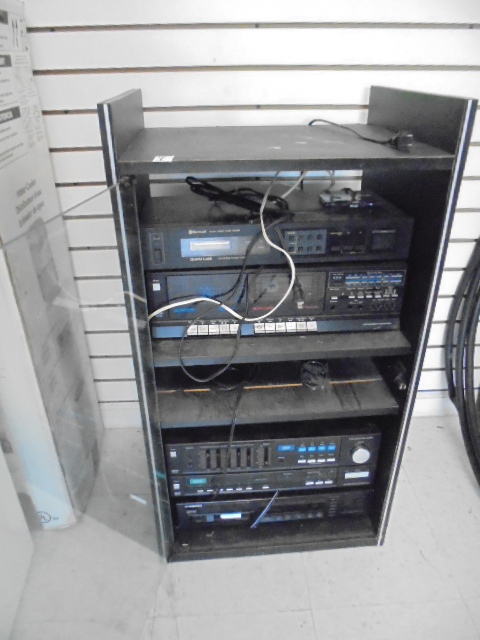 lot 9 image: Home Stereo System with Cabinet