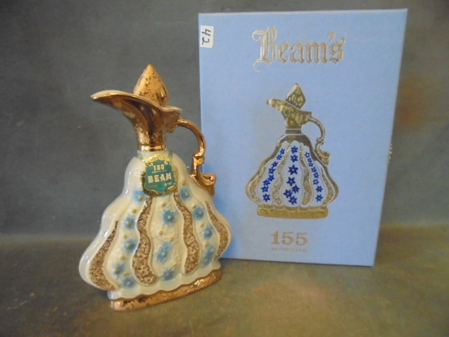 lot 42 image: Jim Beam Whiskey Decanter