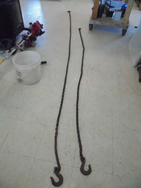 lot 91 image: Chains