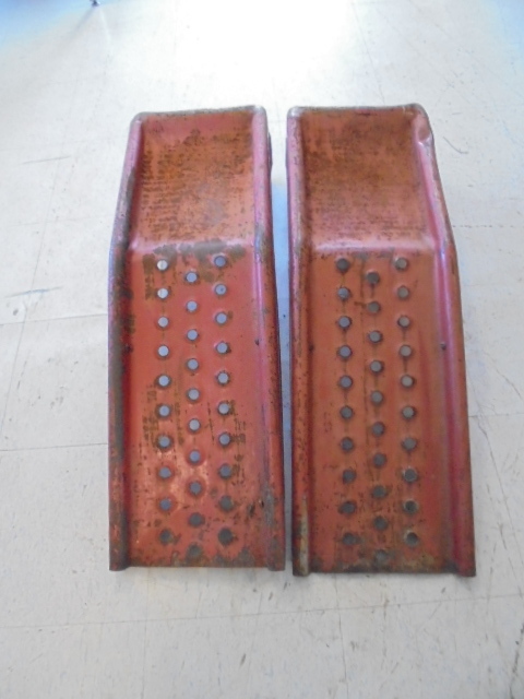 lot 93 image: Car Ramps