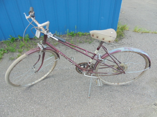 lot 102 image: Huffy Bicycle
