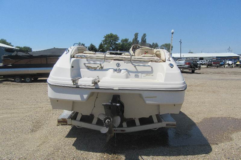1998 MARIAH JUBILEE 240 DECK BOAT