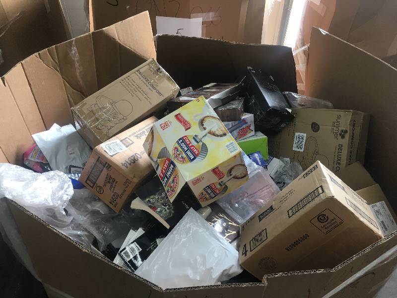 (1) MASSIVE PALLET OF GENERAL MERCHANDISE - PALLET IS BULGING AT THE SEAMS - TONS OF NEW ITEMS GREAT FOR RETAIL OR ON-LINE SELLERS