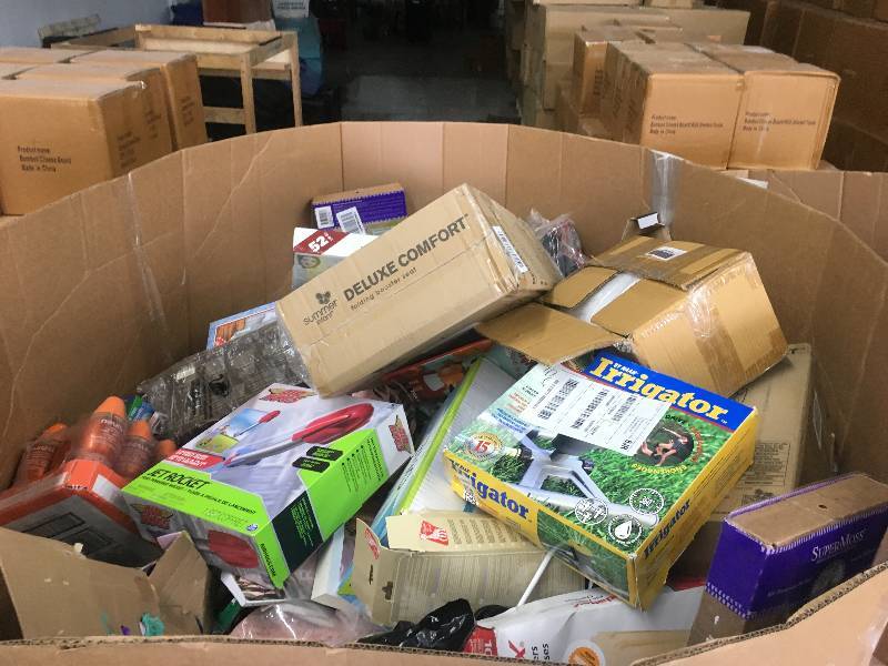 (1) MASSIVE PALLET OF GENERAL MERCHANDISE - PALLET IS BULGING AT THE SEAMS - TONS OF NEW ITEMS GREAT FOR RETAIL OR ON-LINE SELLERS