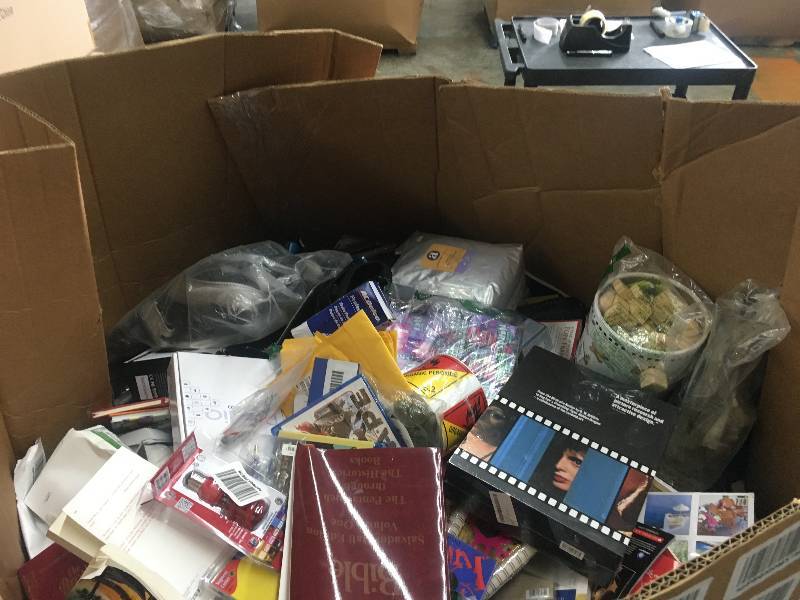 (1) MASSIVE PALLET OF GENERAL MERCHANDISE - PALLET IS BULGING AT THE SEAMS - TONS OF NEW ITEMS GREAT FOR RETAIL OR ON-LINE SELLERS