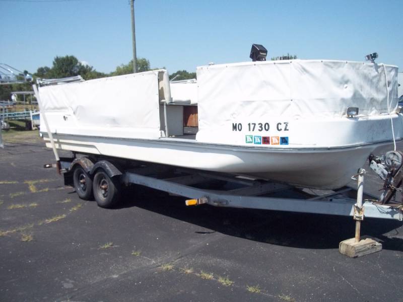 lot 2 image: 1973 Deck Boat with Trailer and 250 HP IO Motor