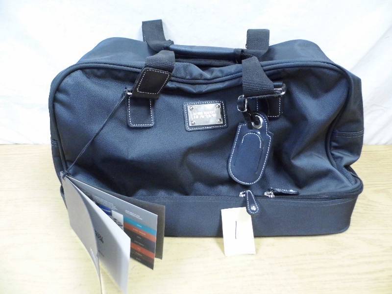lot 1 image: Kenneth Cole Drop Bottom Duffle