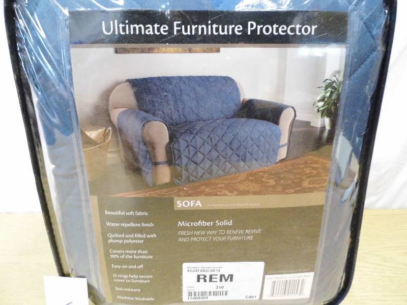 lot 5 image: Microfiber Sofa Cover