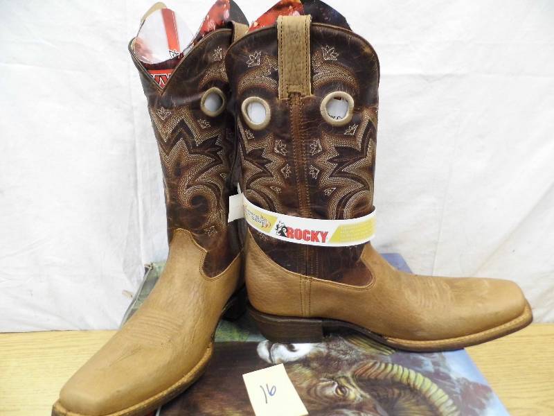 lot 16 image: Rocky Boots
