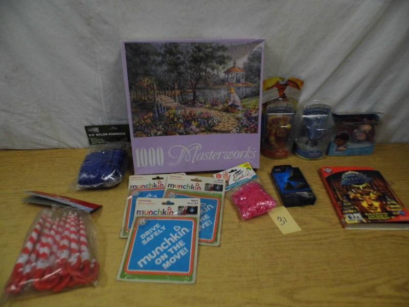 lot 31 image: Puzzle - Games - Toys